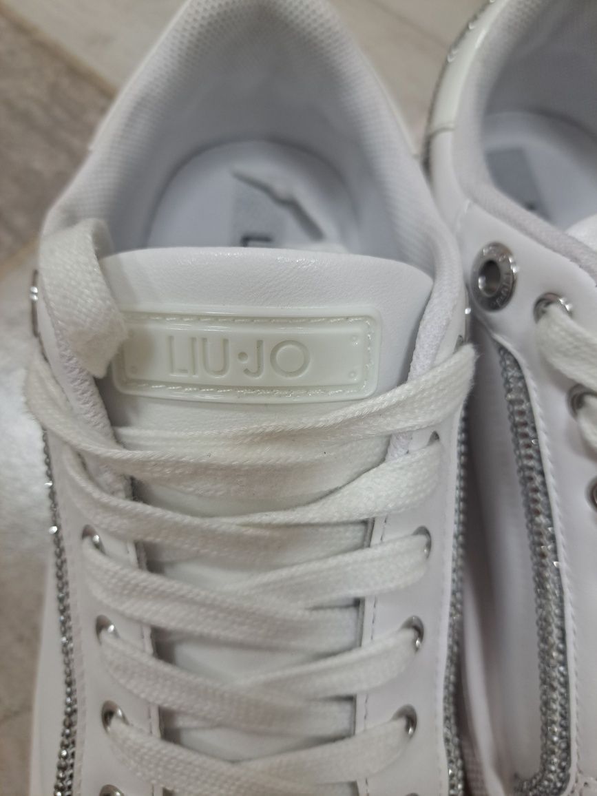 Стикърси Liu jo 37 номер