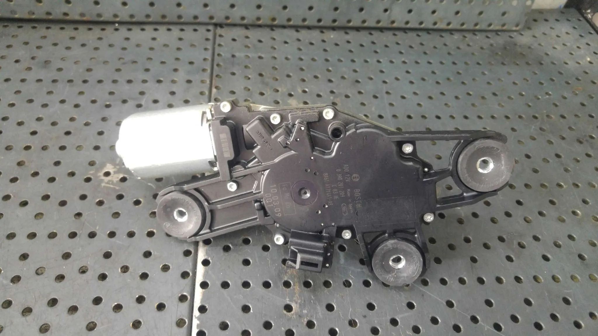 Motoras stergator haion ford fiesta 6 cb1 ccn 0390201209 8a61a17k441ab