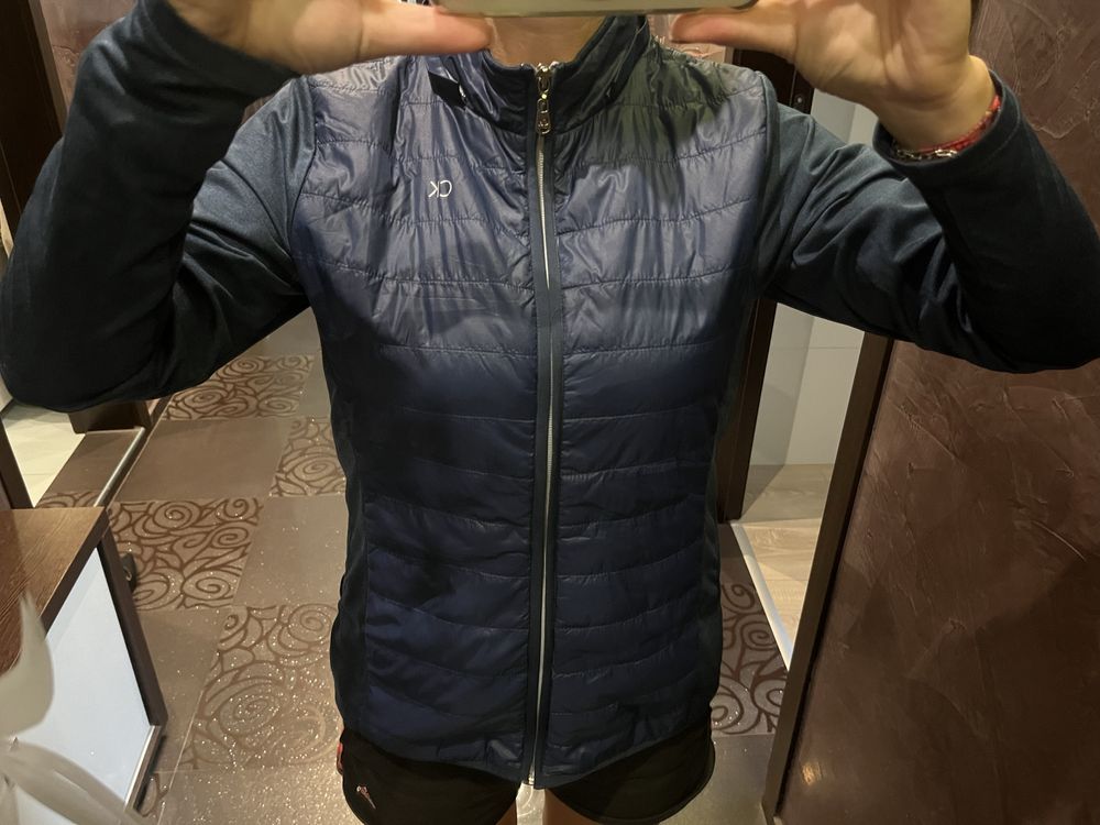 Яке Calvin Klein