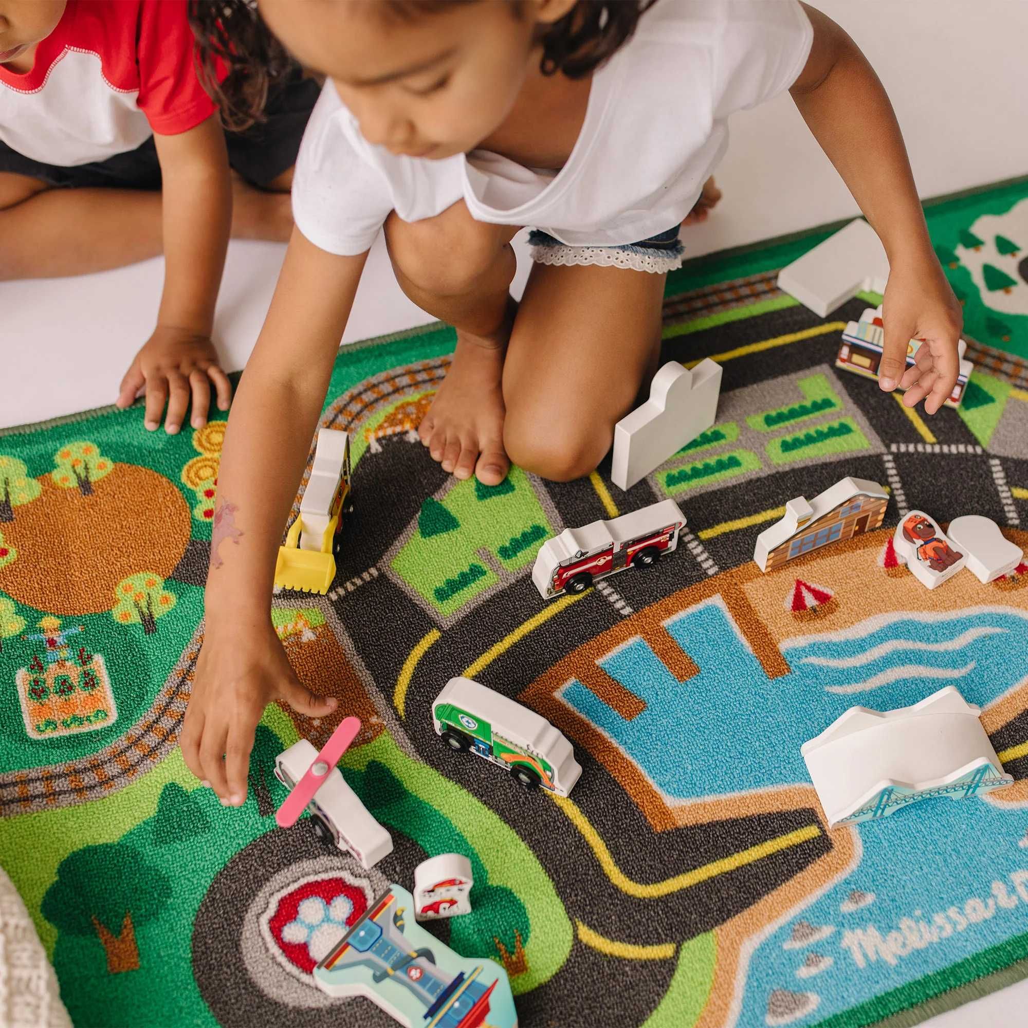 Килимче за игра с дървени фигурки Пес Патрул Melissa & Doug PAW PATROL