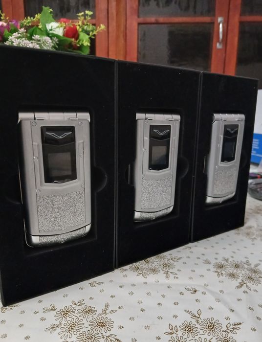 [Новый]  Yengi Vertu A777 Ayxta sotuvda