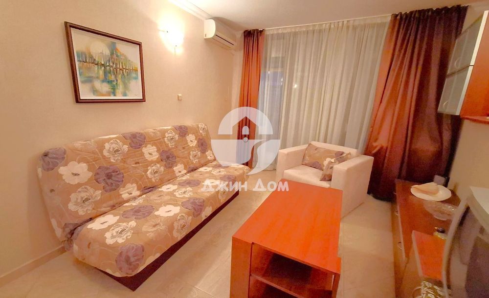 Продава се Двустаен апартамент в к.к. Слънчев бряг - 69 кв.м за 1196 €/кв.м - Снимка #1