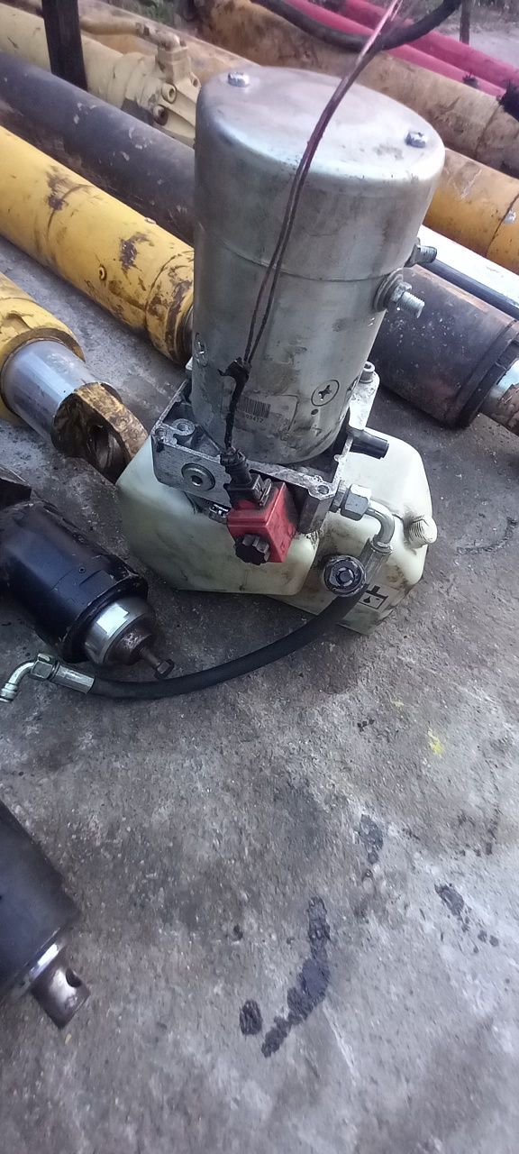pompa basculare Rexroth 2 kw 24 v