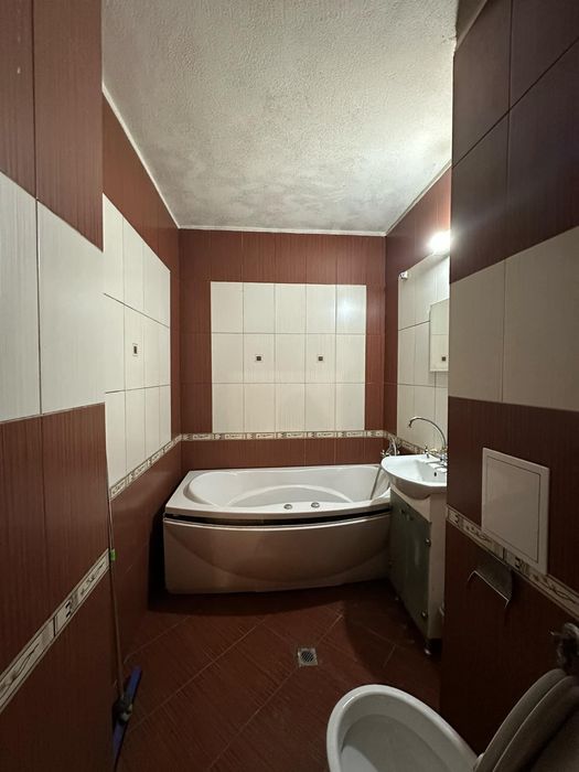 Продава се Тристаен апартамент в София, Надежда 3 - 88 кв.м за 1648 €/кв.м - Снимка #8