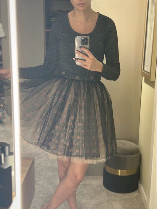 Fustă tulle cu buline, purtată o dată