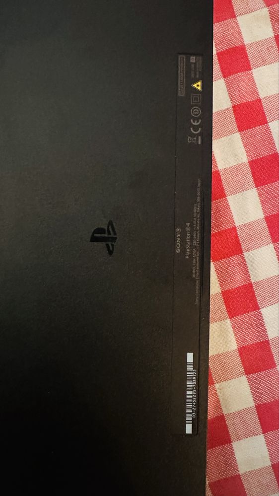 Playstation 4 +2 джойстика ТОП