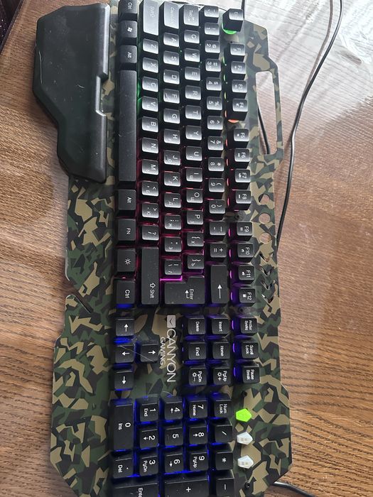 Продам клавиатуру