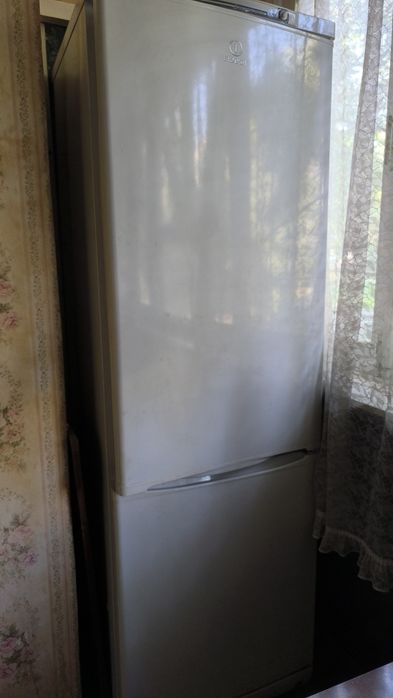 Холодильник Индезит