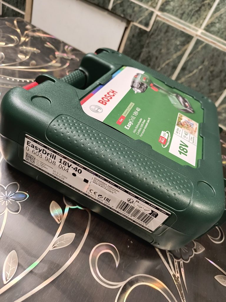 Bormașină pe acumulator Bosch EasyDrill 18V-40
