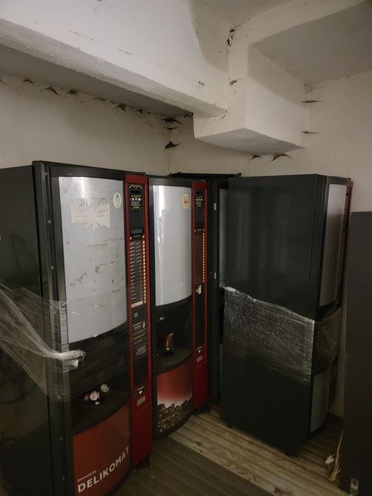 35 de Vendinguri ,automate de cafea