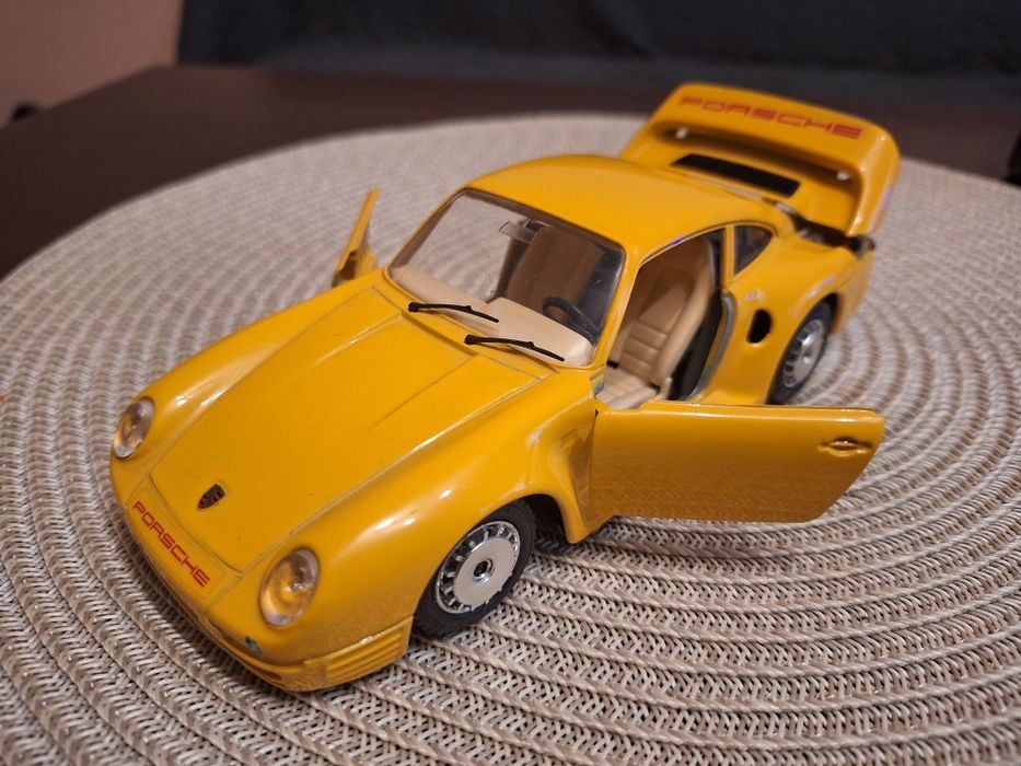 Метални колекционерски колички BURAGO 1:24