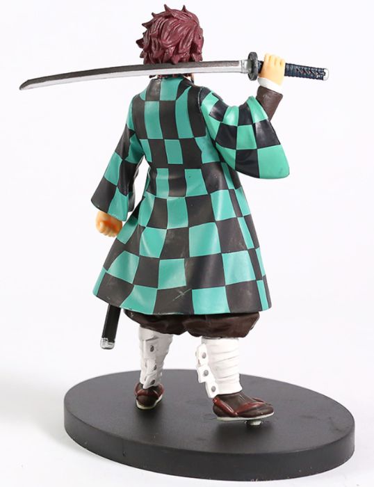 Figurina Demon Slayer Tanjiro Kamado 15 cm anime cape