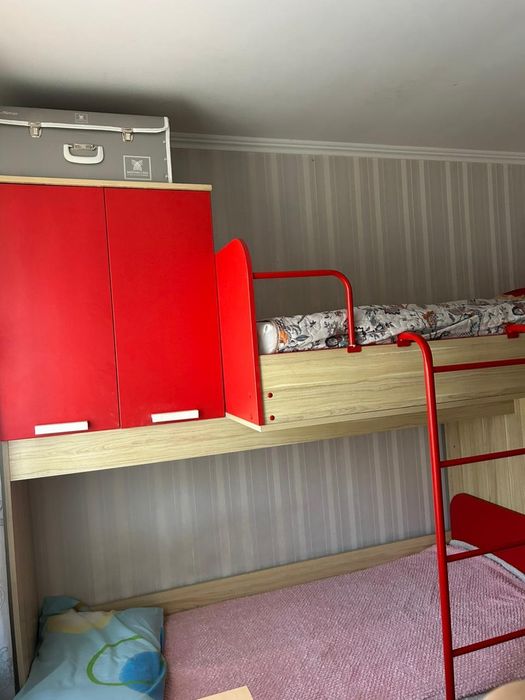 Продам 2-х ярусную кровать