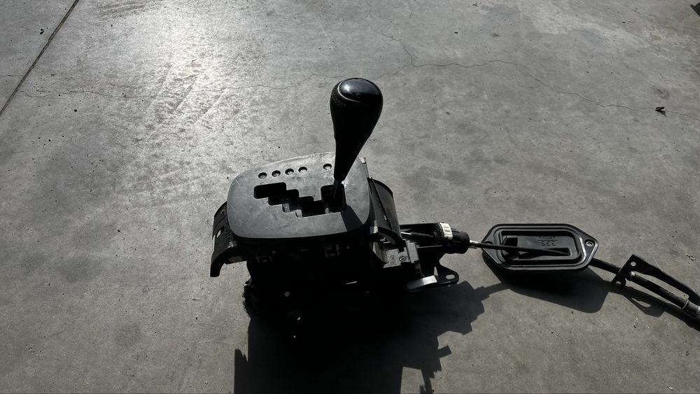 Toyota Yaris P13 скоростен лост автоматик