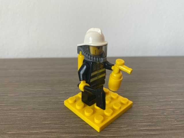 Minifigurina Lego Rara Fireman