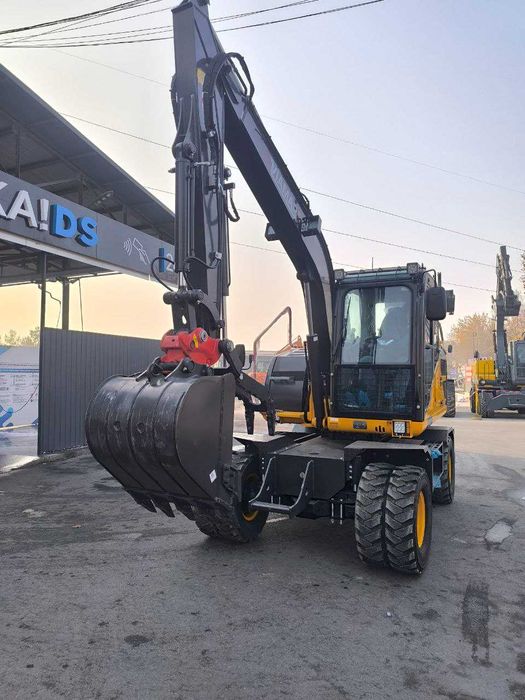Колесный экскаватор VIAMAR XN-75L (двигатель Yanmar)