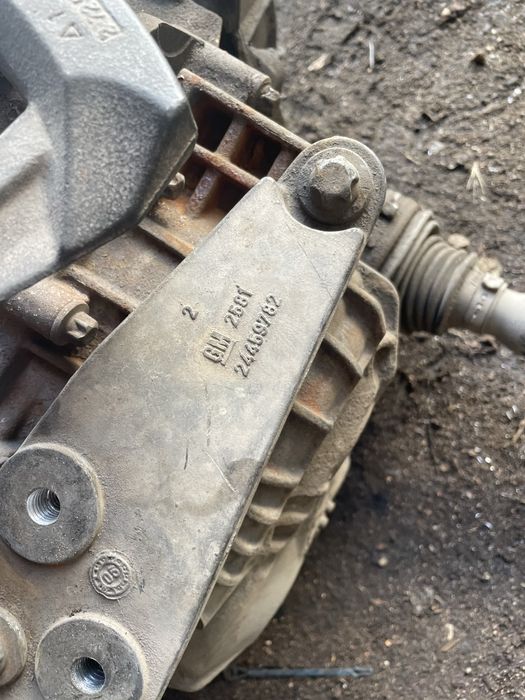 Скростна кутия за opel astra h 1.9 cdti 120 к с 6 скорости