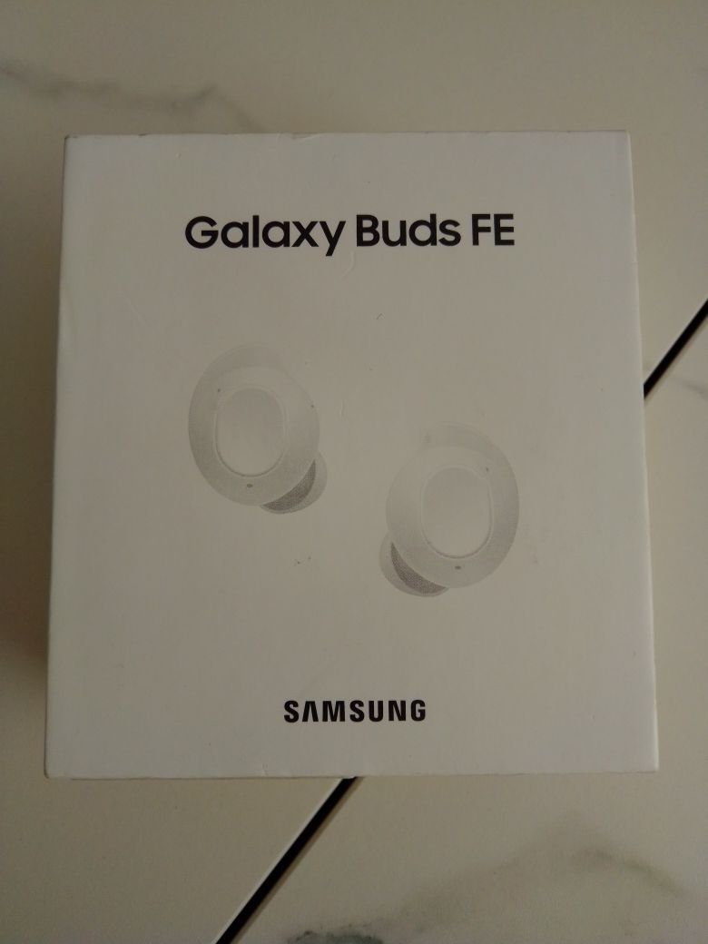 Casti sport Samsung Galaxy Buds FE albe Noi Sigilate