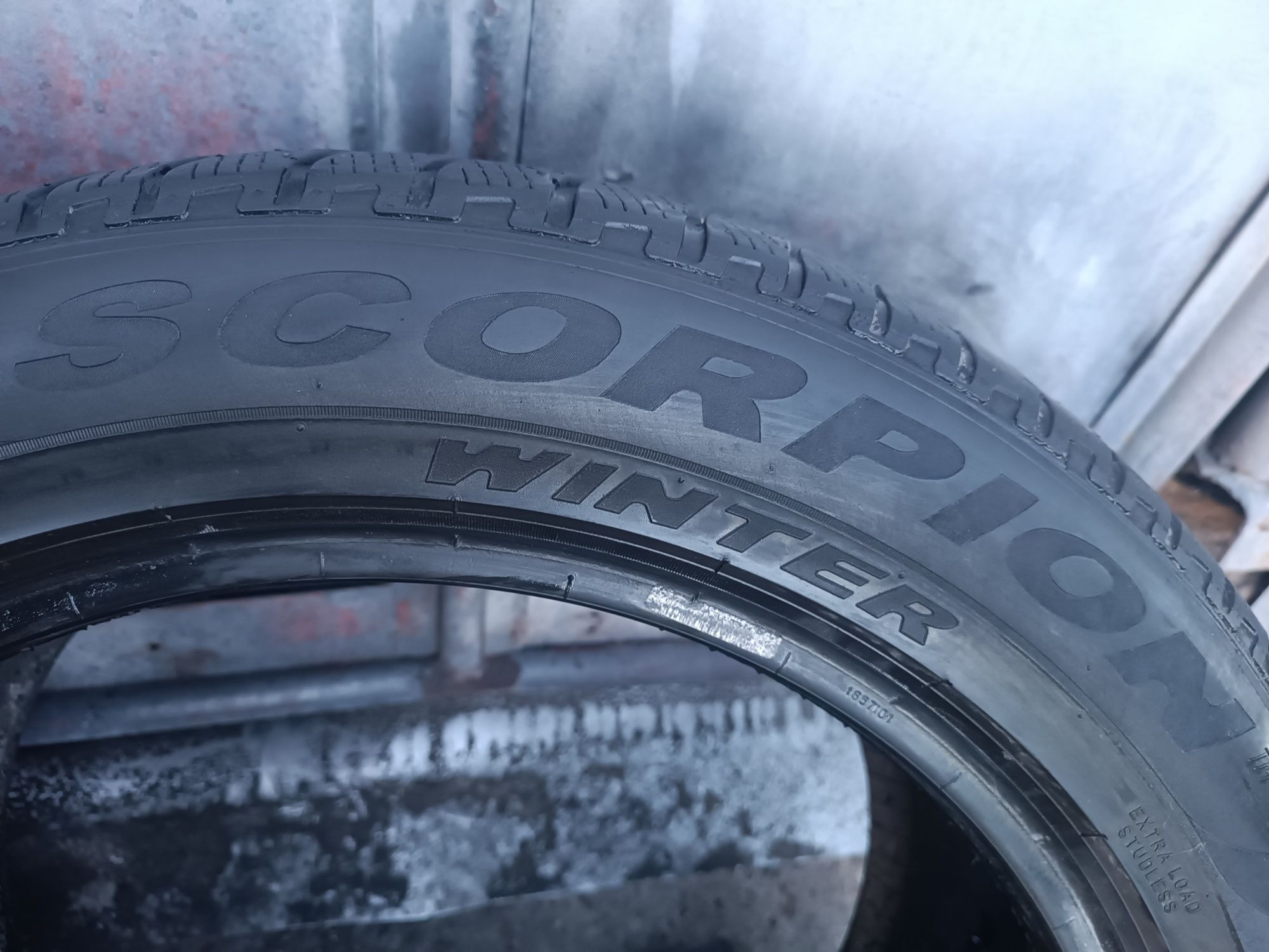 285/45/19 Pirelli