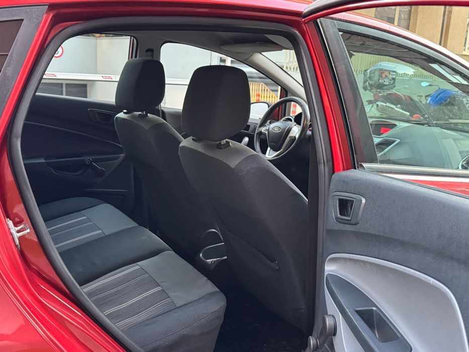 Ford Fiesta 2009 180.000 KM Proprietar de noua