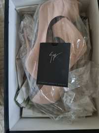 Giuseppe Zanotti 35