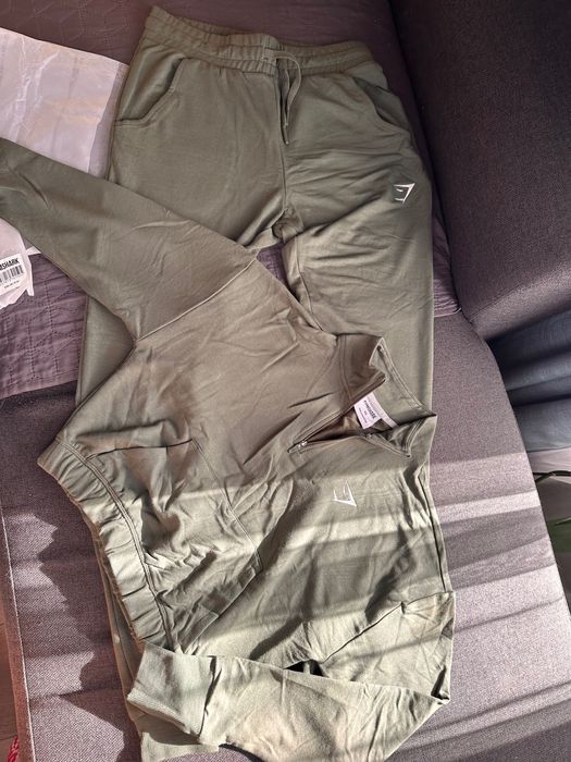 Нов дамски екип Gymshark