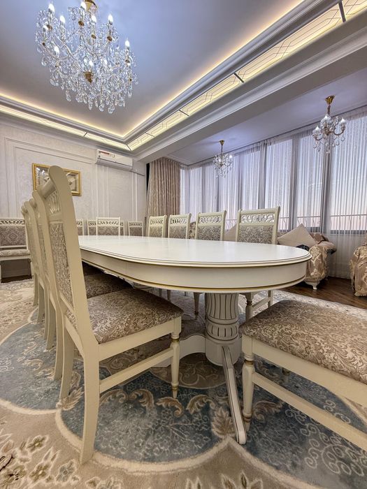 Стол и стулья , для гостинной