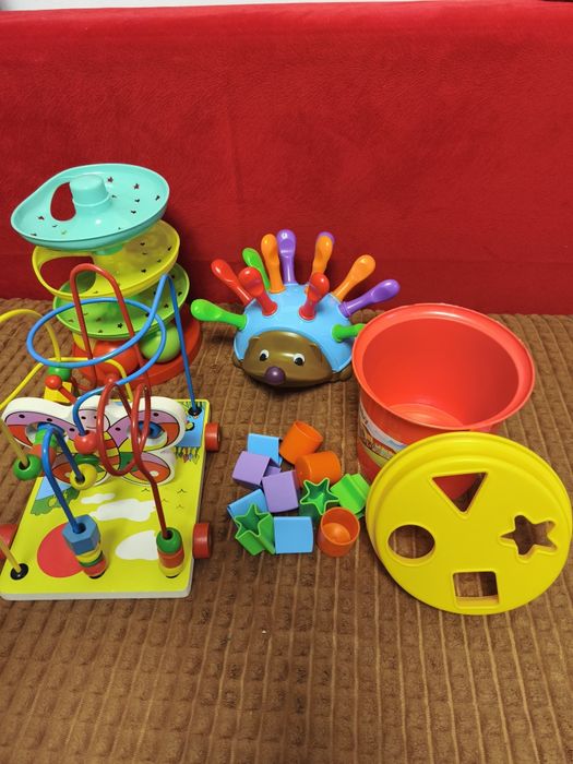 Lot jucării bebeluși