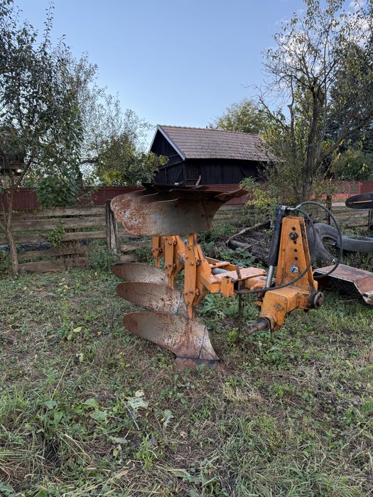 Vand tractor John Deere 6900 cu plug huard tr65 T