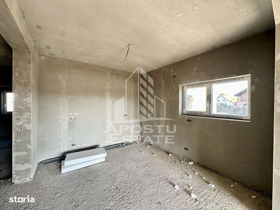 Jumatate de duplex cu 4 camere si garaj in Dumbravita