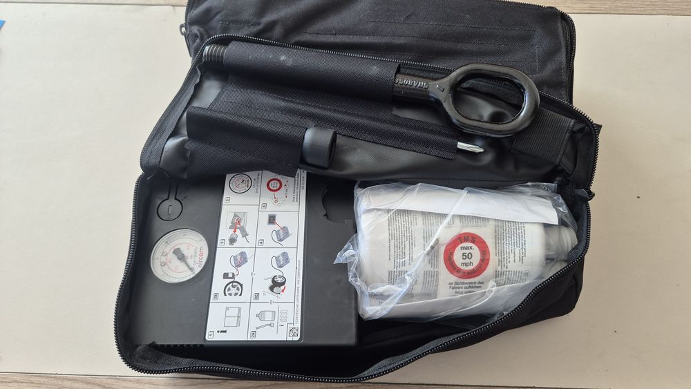 Оригинален компресор за гуми Фолксваген комплект с лепило и чанта VW