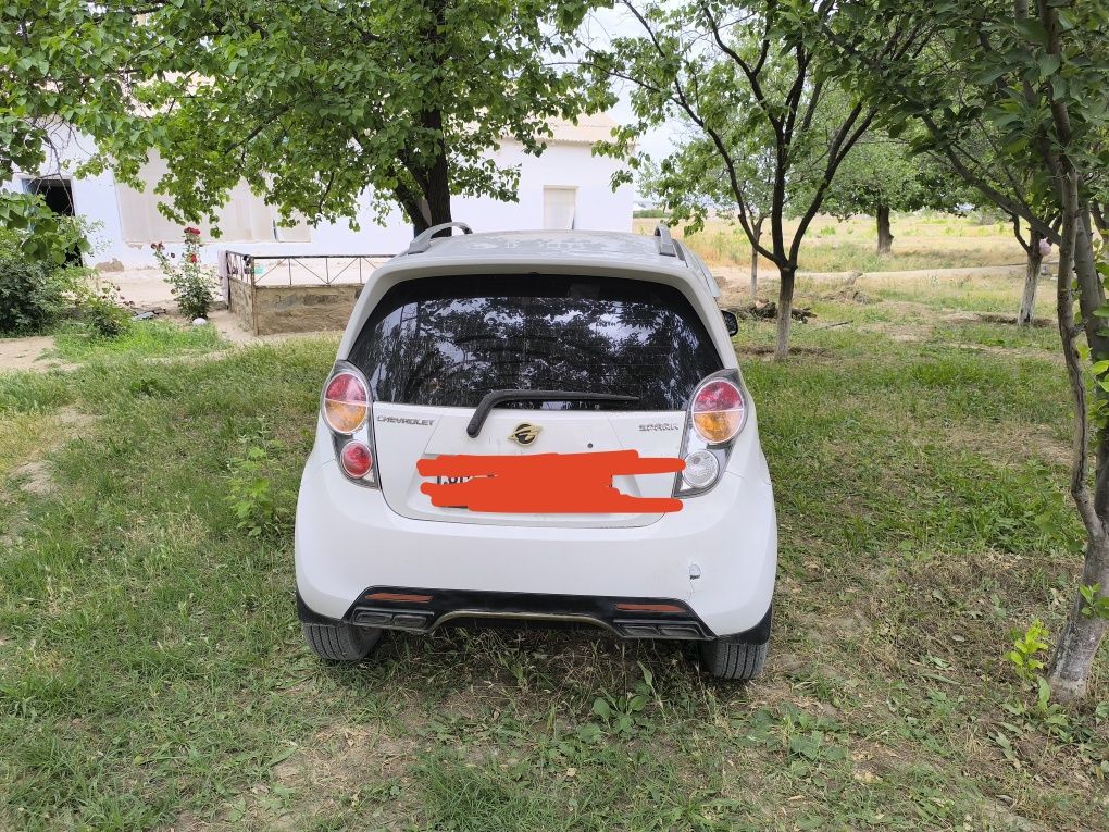 2012 Spark sotiladi