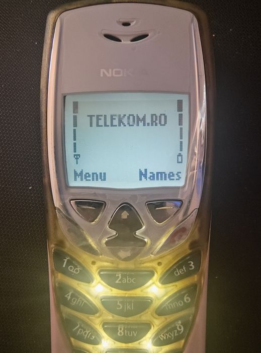 Nokia 8310  ( liber de rețea)