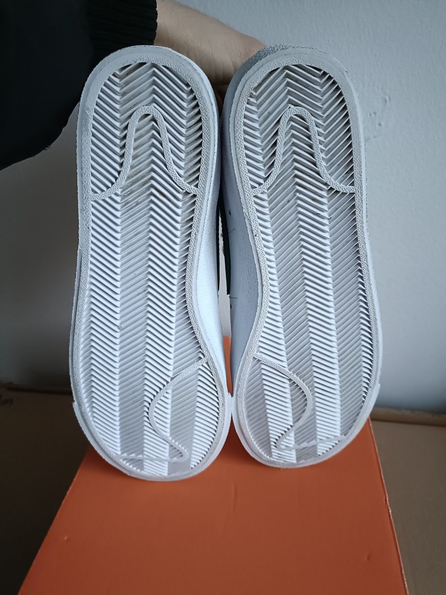 Nike Blazer Mid '77 номер 38 код 28A