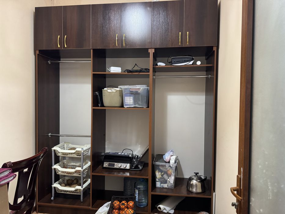 Шкаф б/у для гардероба