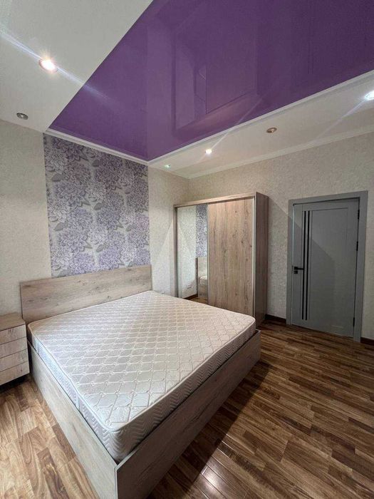 Сдаётся Хорошая квартира на базар Кадышева 827*