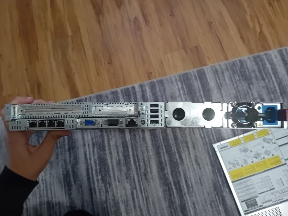 Продавам НЕИЗПОЛЗВАН HP сървър