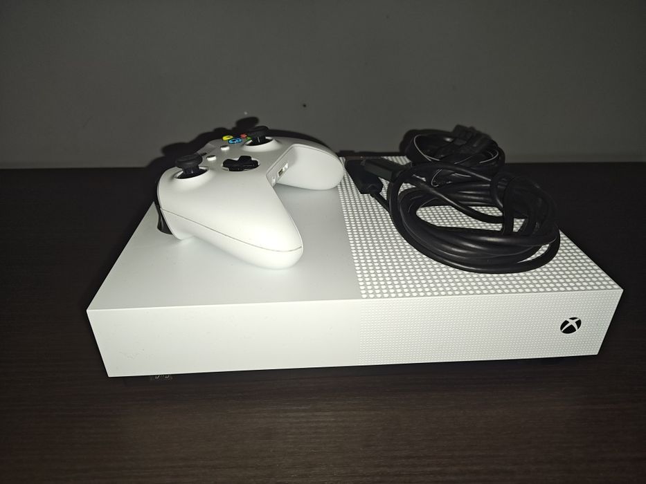 Xbox One S All-Digital 800GB + Manetă Originală + 11 jocuri