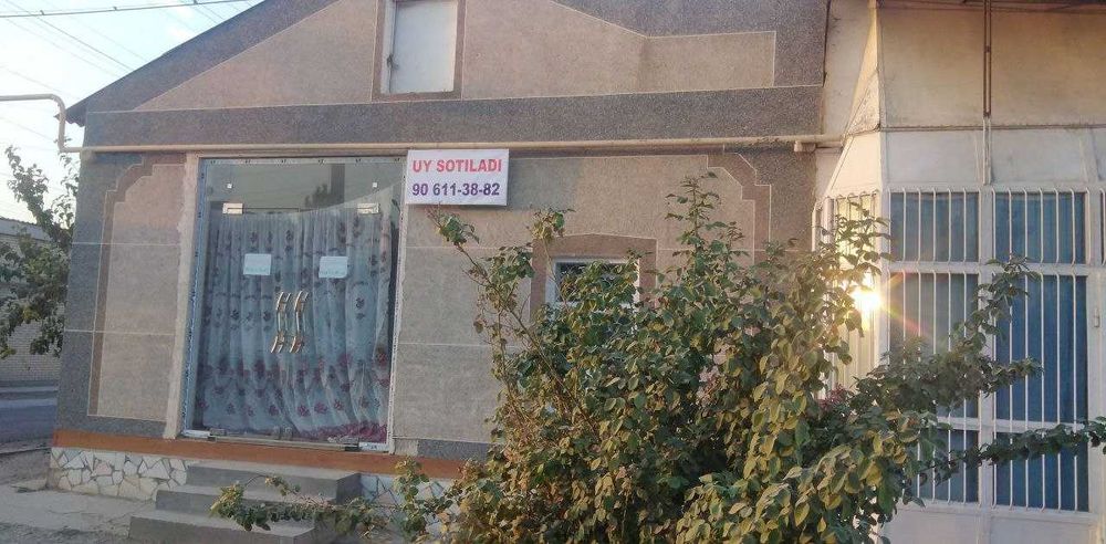 G'ijduvon shahar markazidan Hovli Sotiladi