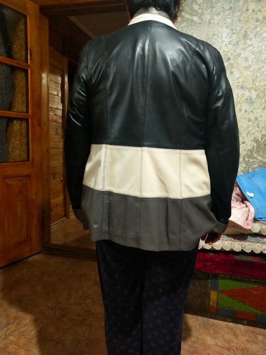 Продам новую кожаную куртку