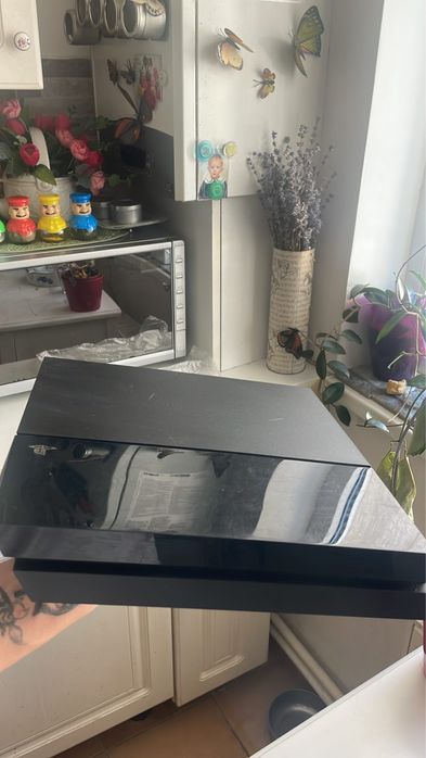 Vand Ps4 in stare foarte buna