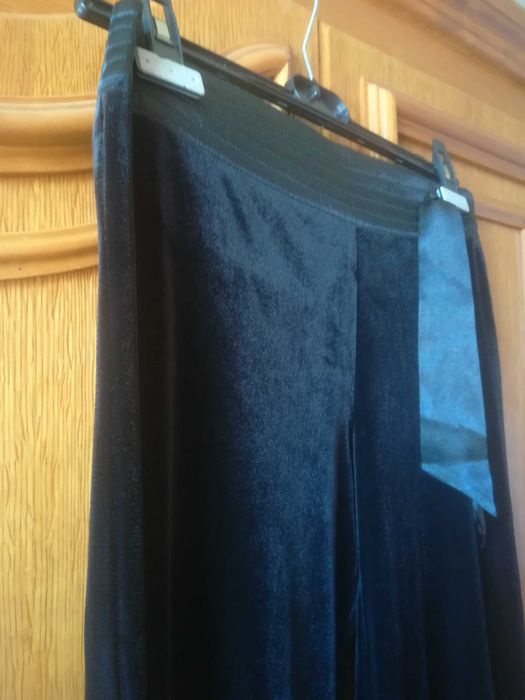 Pantaloni eleganti, by AGNES TOMA, 3/4, catifea de calitate, negri
