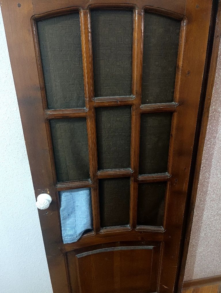 Бу эшик  хамма жойи будут