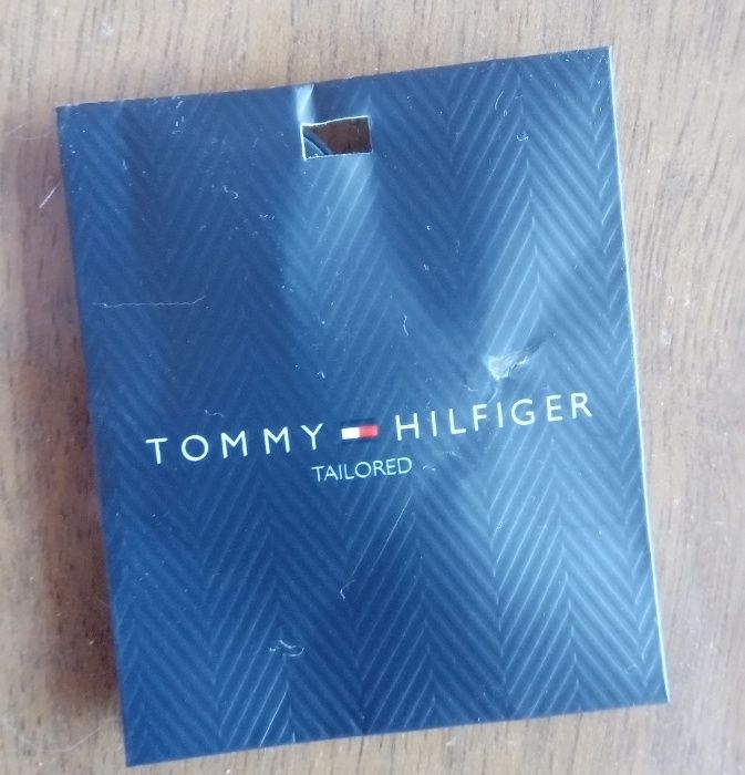 Tommy Hilfiger -Slim-original- Lanificio T.G. di Fabio- размер M или L