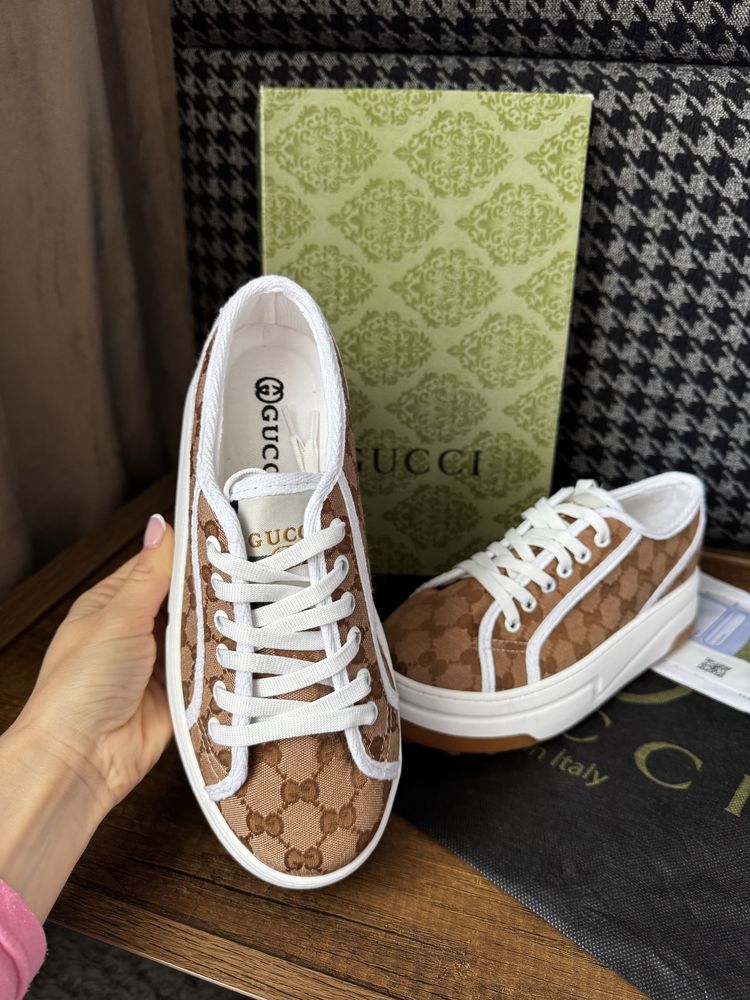 Дамски кецове Gucci