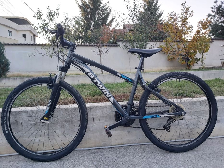 Vând trei biciclete