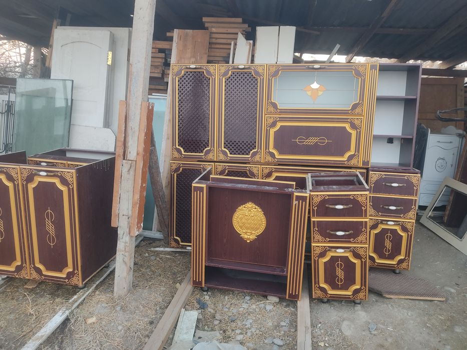 Кухонный мебель срочно сотилади холати идеал оладиганлар алокага чикси