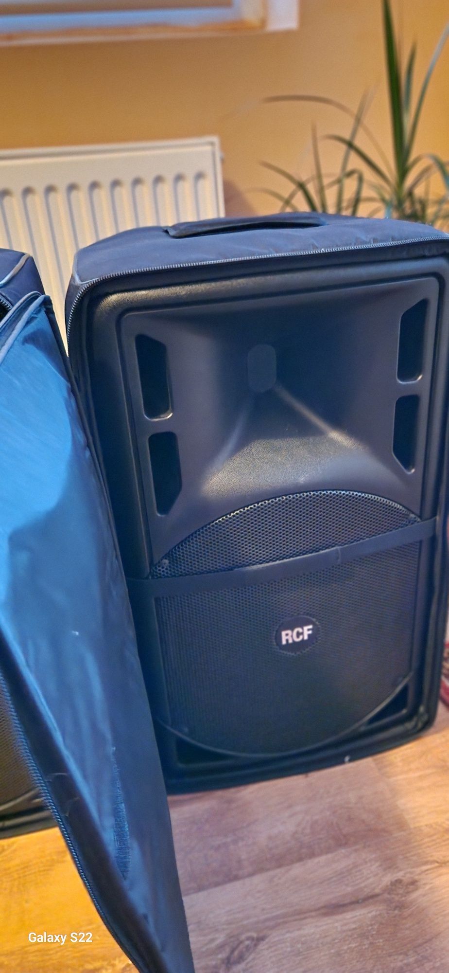 Vând Boxa activă RCF Art 315 mk3 cu husă !