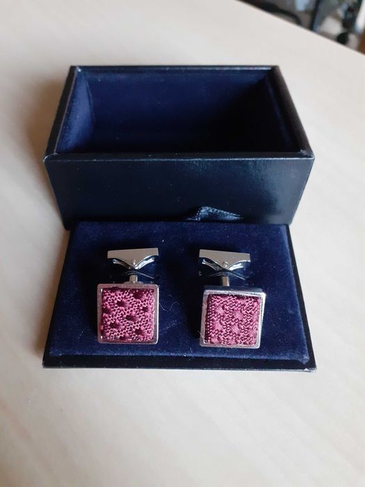 Нови мъжки ръкавели Massimo Dutti