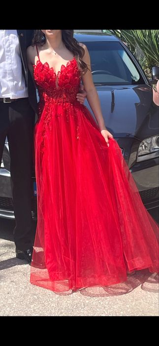 Абитуриентска рокля